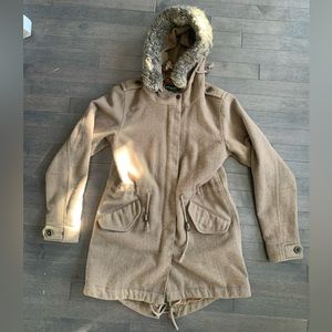 Women’s S Tan Eddie Bauer 50% Wool Coat and Faux Fur Hood